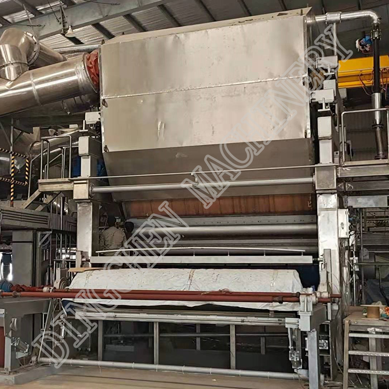 Máquina de fabricación de papel hixiénico de fío inclinado (5)