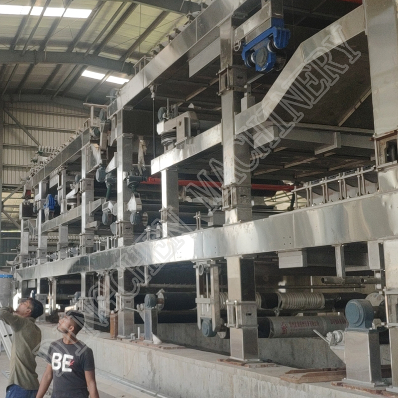Máquina para fabricar papel de revestimento de teste kraft de fio triplo 4200 mm 200TPD em Bangladesh (3)