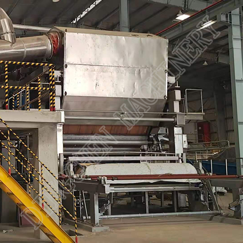 Máquina de fabricación de papel hixiénico de fío inclinado (3)
